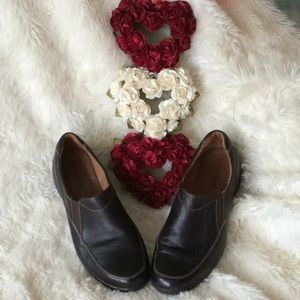 Natural Soul walking shoe